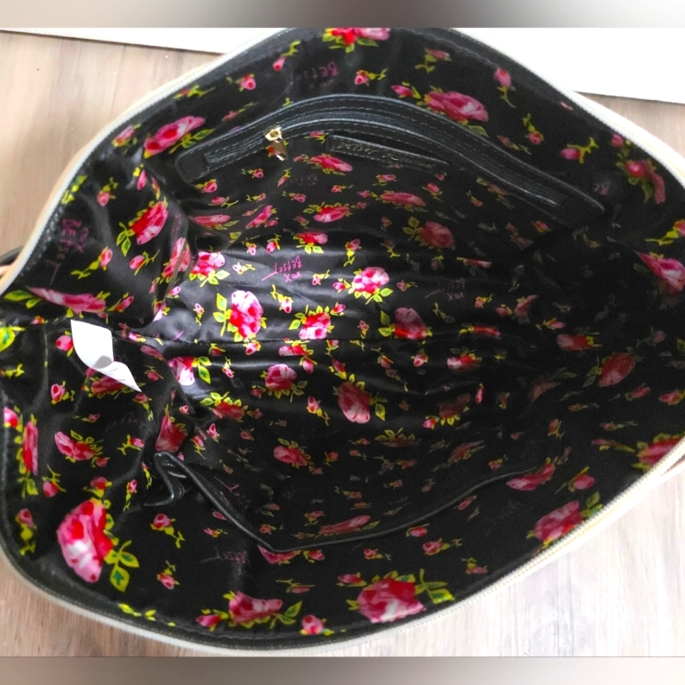 Betsey Johnson Quilted Colorblock Tote Bag - Gently Used - Picture 11 of 14